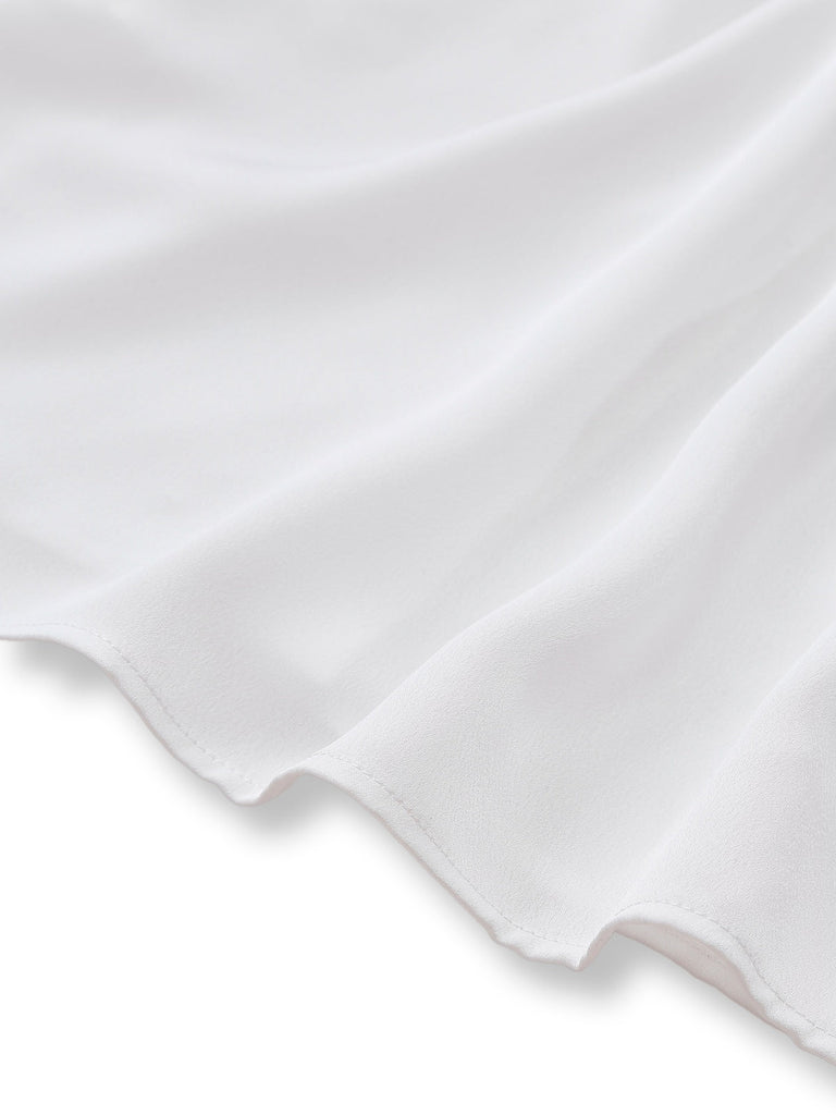 Chemisier blanc en satin à col noué des années 1940