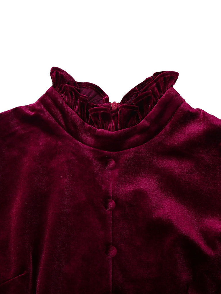 Robe rouge en velours à col volanté et manches lanternes années 1950