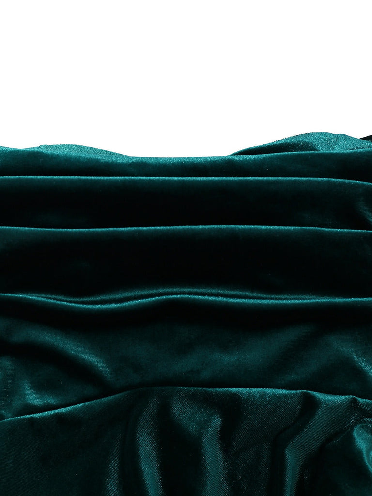 Robe en velours épaules dénudées froncée et fendue sur le côté années 1930