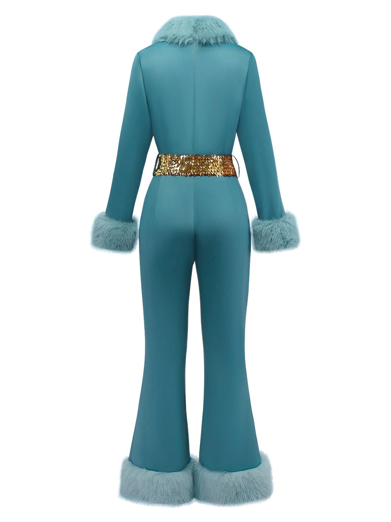 Combinaison bleue à revers bordés de fourrure et ceinture à sequins des années 1970