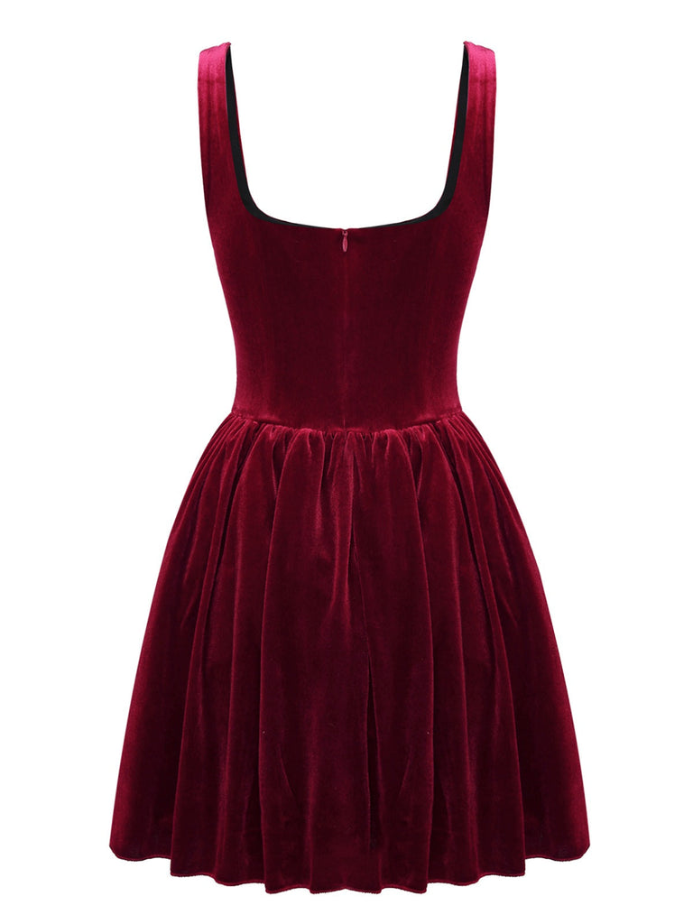 Robe courte en velours uni à col carré des années 1970