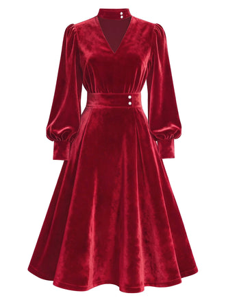 [Prévente] Robe rouge en velours perlé et col en V années 1950