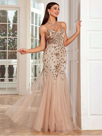 Robe de Soirée Sirène Beige en Résille à Sequins Dos Nu Années 1920