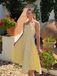 Robe midi bleu fines bretelles floral années 1950