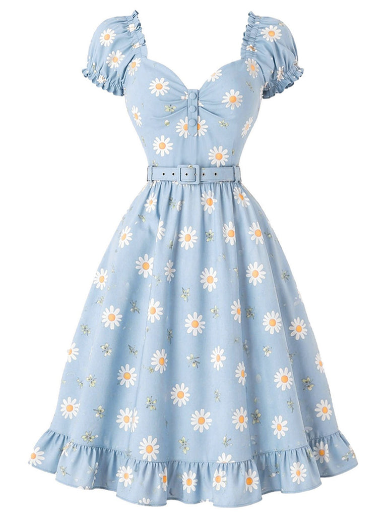 Robe bleu clair motif marguerites et décolleté cœur années 50