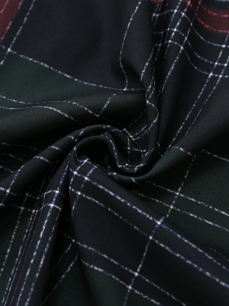 Robe chemise à carreaux, col à revers et ceinture Années 1970 - 6
