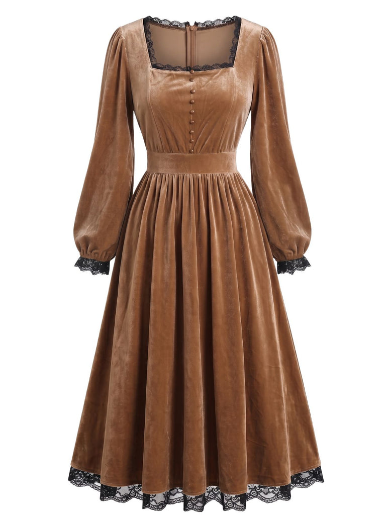Robe en velours à col carré, bordure en dentelle et manches longues Années 1970 - 5