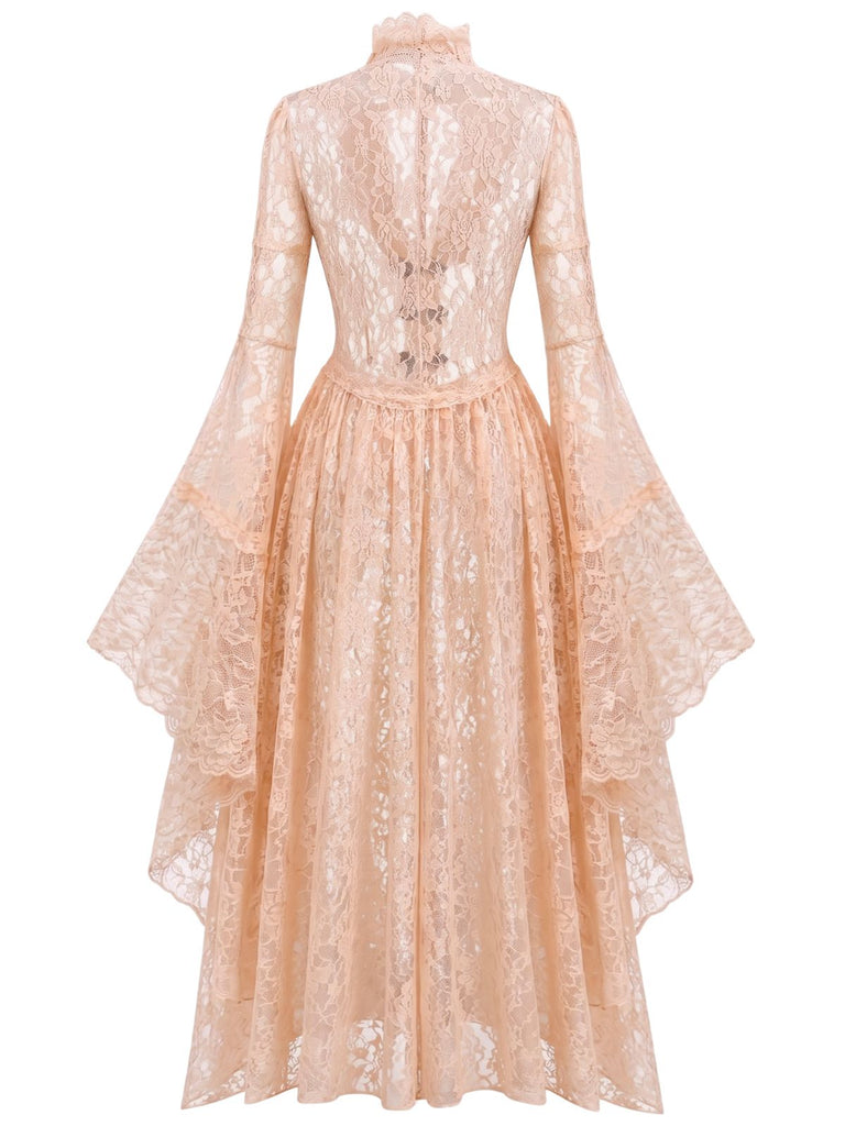 Robe médiévale en dentelle à col haut et manches évasées Années 1940 - 2