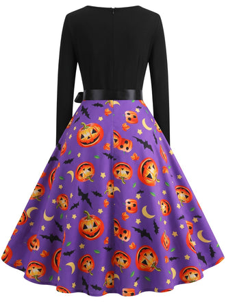 Robe d’Halloween à col rond, ceinture et imprimé citrouilles, étoiles et chauves-souris Années 1950 - 2