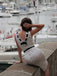 Robe crayon blanche à pois des années 1960