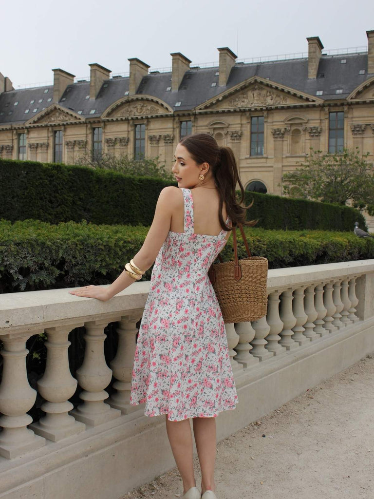 Robe à bretelles à petites fleurs rose des années 1950