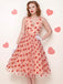 Robe en maille cœur rose à col licou des années 1950
