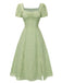 Robe verte à petites fleurs col cœur des années 1940