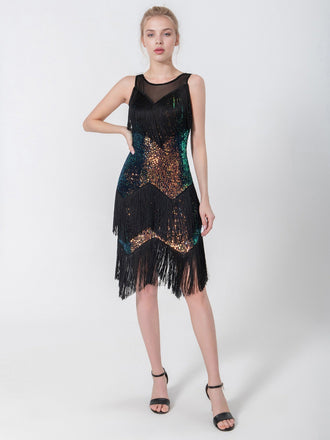 Robe années 1920 noire sans manches avec ourlet franges et perles