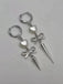 Boucles d'oreilles pendantes gothiques asymétriques en forme de cœur en argent