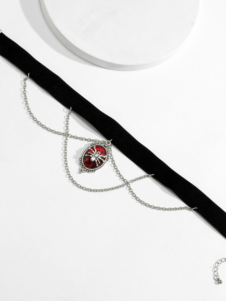 Collier gothique avec pendentif en araignée rouge