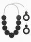 Boucles d'Oreilles et Collier à Pois Noir