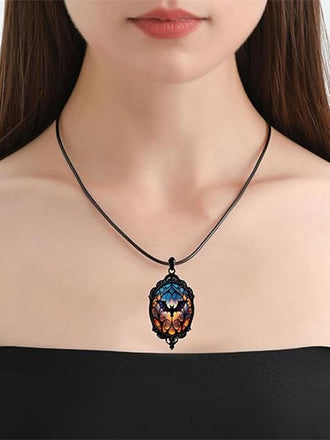 Collier pendentif vintage chauve-souris noir creux sculpté