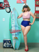 Ensemble de maillot de bain dos nu rayé rouge et bleu des années 1940
