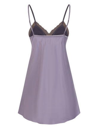 Chemise de nuit patchwork en satin et dentelle lavande des années 1970