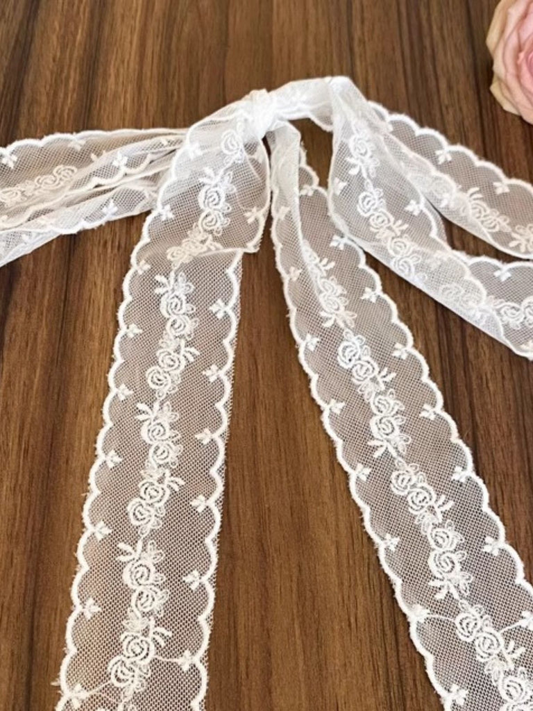 Foulard Dentelle Brodé Nœud Blanc 2
