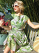 Robe rose peinte à l'huile verte des années 1960