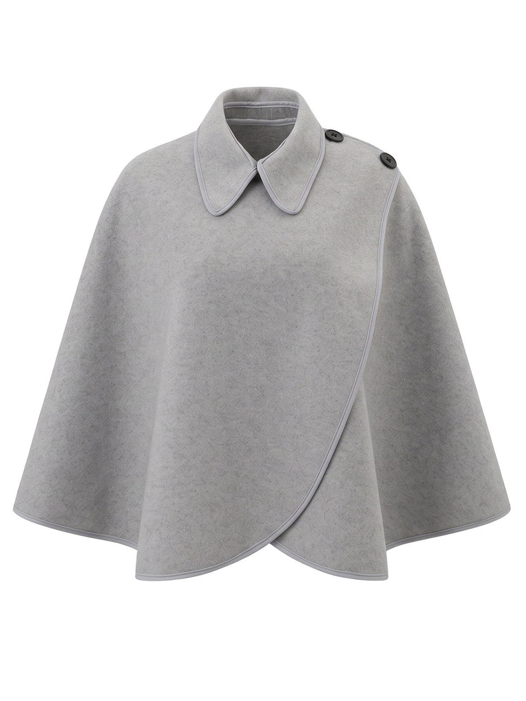 Manteau cape asymétrique à boutons sur l’épaule Années 1970 - 1