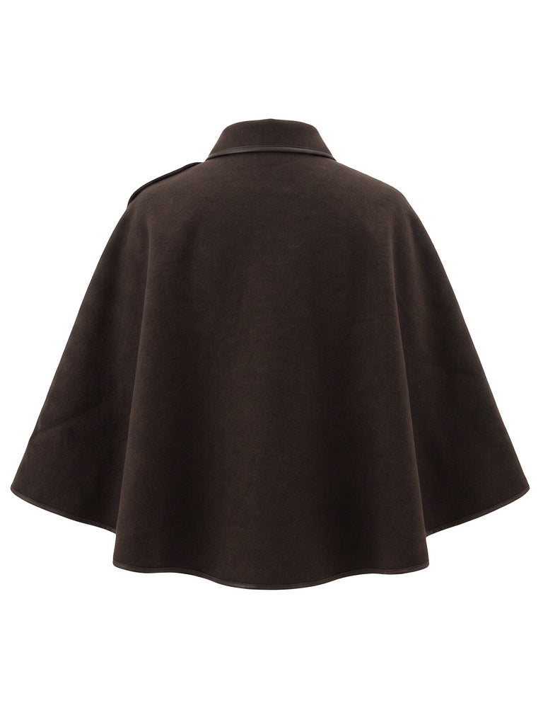Manteau cape asymétrique à boutons sur l’épaule Années 1970 - 4