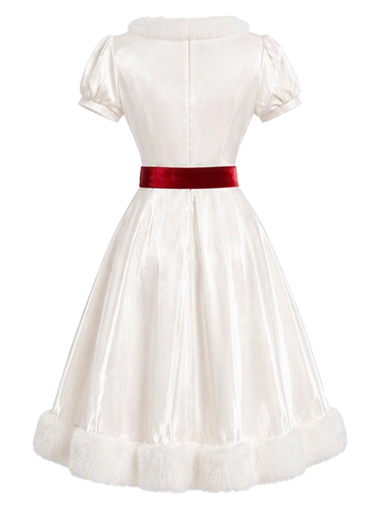 [Prévente] Robe Blanche de Noël à Encolure Cœur, Bordure en Fourrure et Ceinture à Nœud Années 1950 - 3