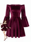 Robe courte en velours à épaules dénudées et manches évasées Années 1960