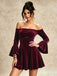 Robe courte en velours à épaules dénudées et manches évasées Années 1960 - 3