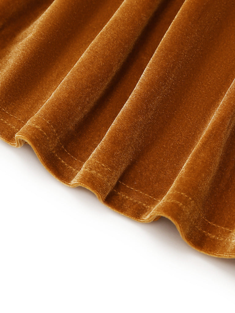 Robe de Noël en velours à renne, capuche et cape Années 1950 - 6