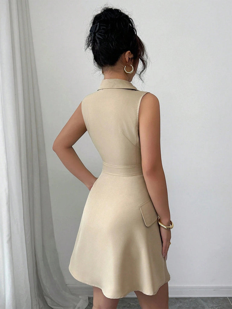 Robe Évasée Sans Manches à Revers et Double Boutonnage Années 1950 - 4