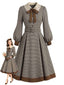 [Prévente] Robe marron clair ceinturée motif pied-de-poule et col nœud années 1950