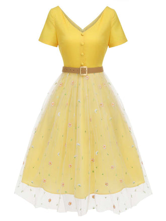 Robe jaune en maille marguerite à col en V des années 1950